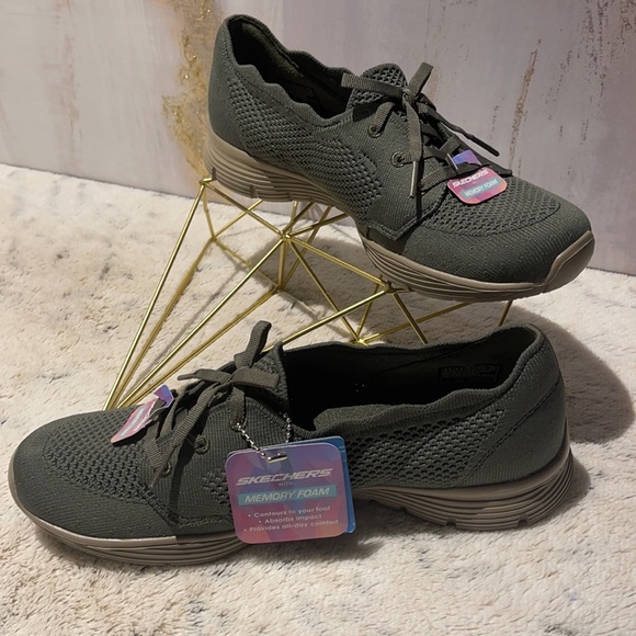 skechers washable knit slip on